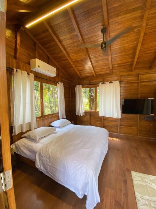 Mangifera Treehouse-Elixir Beach Farm-Jacuzzi-Cozy Villa Alībāg Dış mekan fotoğraf